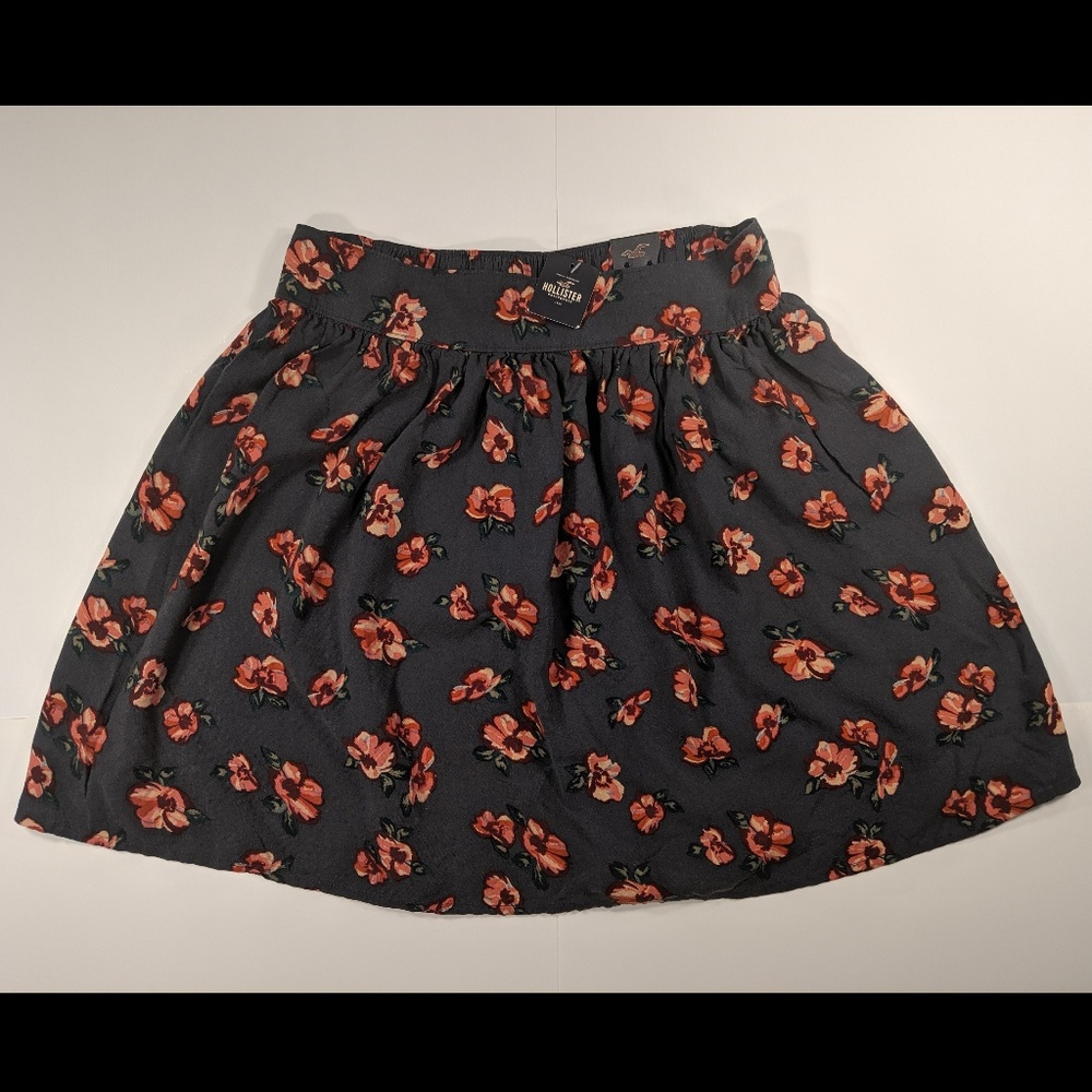 Hollister Black Floral Skirt NWT